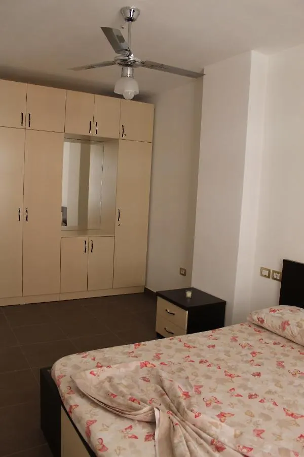 Apartment Holiday Home Lurthi Shengjin