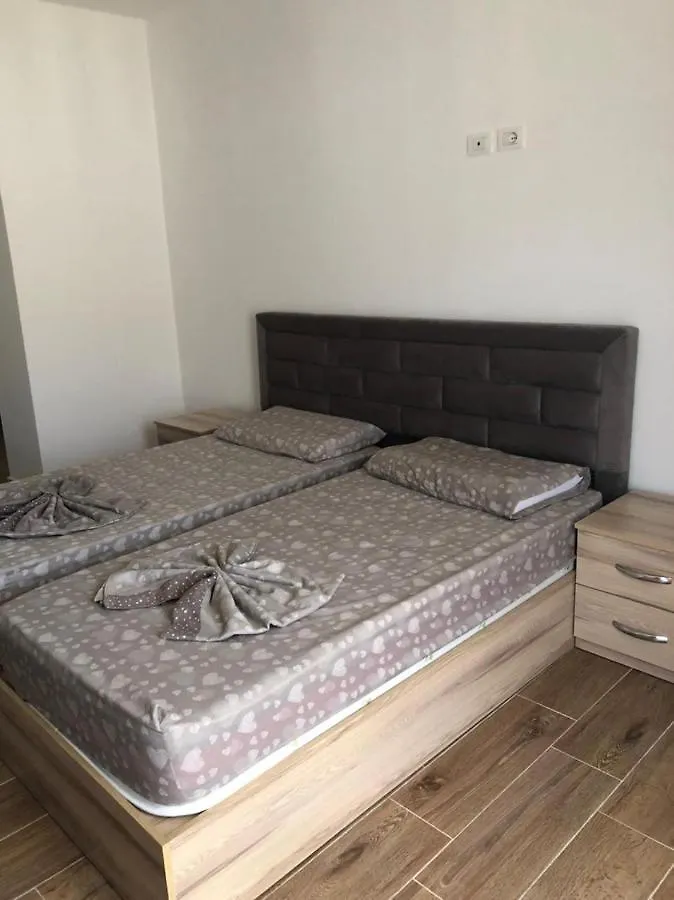 Holiday Home Lurthi Shengjin Apartment