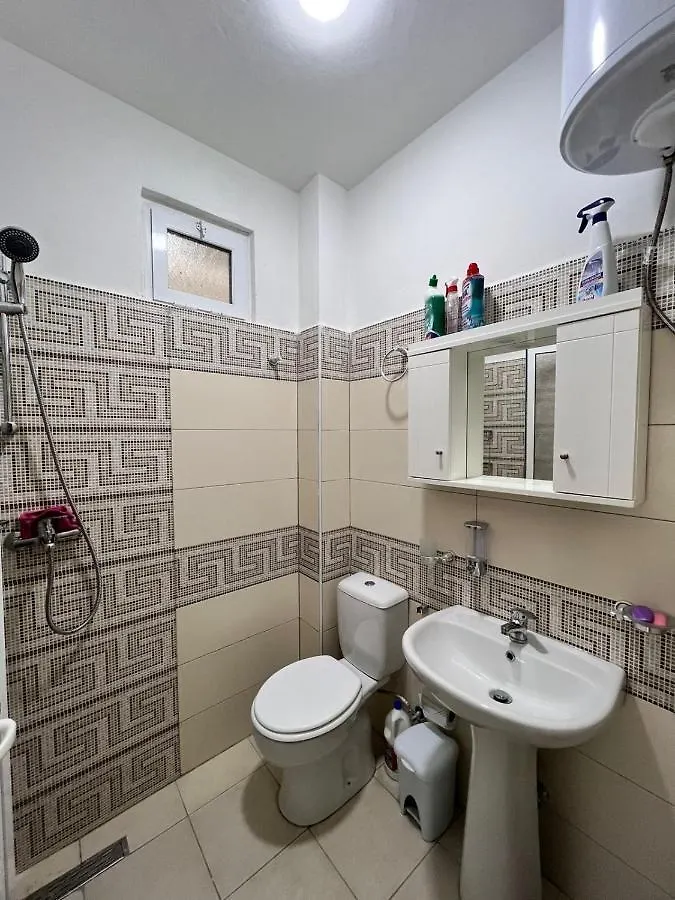 Holiday Home Lurthi Shengjin Apartment