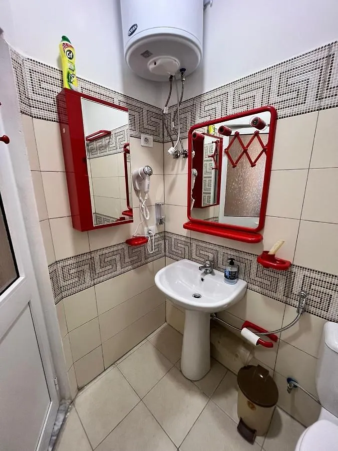 Apartment Holiday Home Lurthi Shengjin